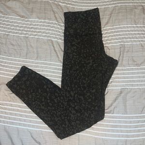 LULULEMON ALIGN LEGGING 25” SIZE 6